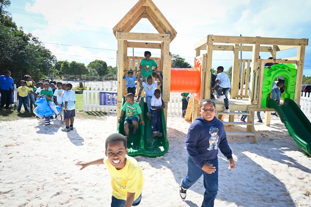 2025_Bahamas_Rock Sound Primary70852