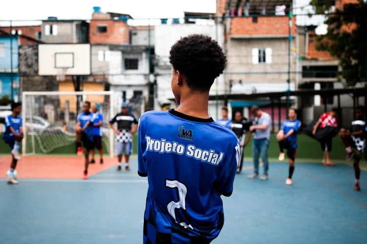 FC Bayern Munich join forces with love.fútbol to deliver coaching session to kids