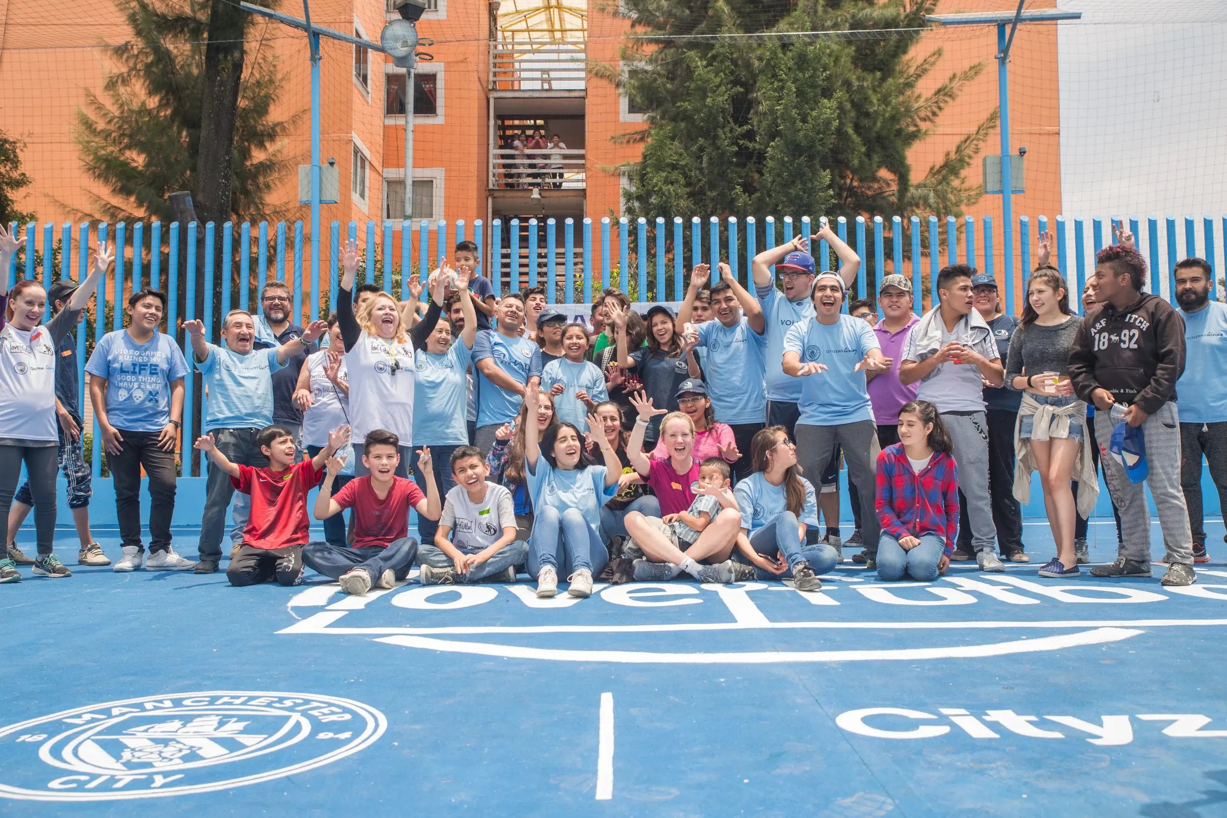 love.fútbol and Manchester City inaugurate football pitch in Mexico City